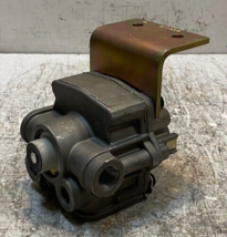 BENDIX Brake Proportioning Relay Valve 106929 BP-R1 | 297854 - $75.99