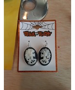 lady skeleton profile Earrings Trick or Treat Halloween wire earrings Da... - $6.77 CAD