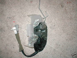 1992-1996 TOYOTA CAMRY LOCKS LOCK ACTUATOR DOOR LATCH FITS PASSENGER SIDE - $68.31