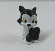 2011 Disney Pinocchio Figaro Cat  2&quot; Collectible Figure Minnie Mouse Bou... - £4.55 GBP