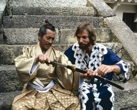 Shogun 1980 Toshiro Mifune with samurai sword Richard Chamberlain 8x10 photo - £7.52 GBP