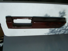 1977 1979 COUPE DEVILLE RIGHT DOOR ARMREST OEM USED GM CADILLAC BURGUNDY - $5,370.38 MXN