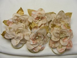 Vintage Handmade Napkin Rings Set of 6 Beige w Salmon Color Floral Patte... - $368.72 MXN