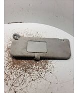 Driver Left Sun Visor Fits 05-08 VIBE 1066004 - $614.37 MXN