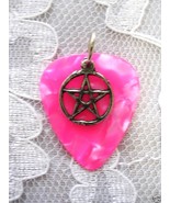 NEW HOT PINK GUITAR PICK PENTACLE STAR CHARM PENDANT - €4,28 EUR NEW HOT PINK GUITAR PICK PENTACLE STAR CHARM PENDANT - €4,28 EUR
