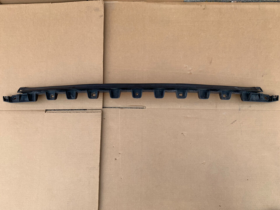 2004 2005 2006 BMW X3 E83 REAR BUMPER CENTER MOUNT SUPPORT BRACKET OEM 3... - $24.74