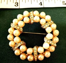 Vintage Gold Tone ,faux pearl and Rhinestone Large Circle Brooch - £11.94 GBP