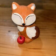 Beautiful Resin Fox Sculpture Home Or Garden Decor - $5.94