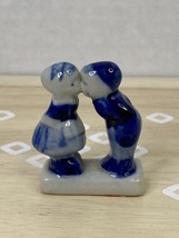 Vintage Delft Blue Kissing Couple Ceramic Figurine 1.5” Miniature Boy Girl - £7.47 GBP