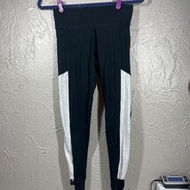 Victoria&#39;s Secret PINK Yoga Crisscross Leggings Women&#39;s Size XS Black white - $20.00