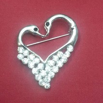 Summer special stunning diamonte silver plated heart brooch cake pin love gift - £11.74 GBP