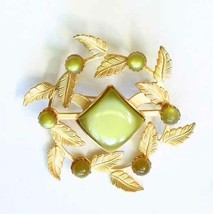 Elegant Moss Green Lucite Moonstone Leaves Gold-tone Brooch 1950s vintage 2&quot; - £11.34 GBP