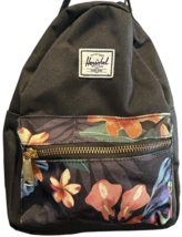 Herschel Nova Backpack Mini 9L - Summer Floral Black 11x8 inches - $634.10 MXN
