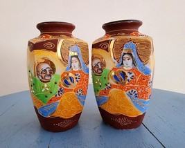 Vintage Japanese Satsuma Moriage Square Vases - €20,57 EUR