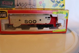 HO Scale Life-Like, F-7 Diesel Locomotive, Soo Line, White #2203 Vintage - £62.66 GBP
