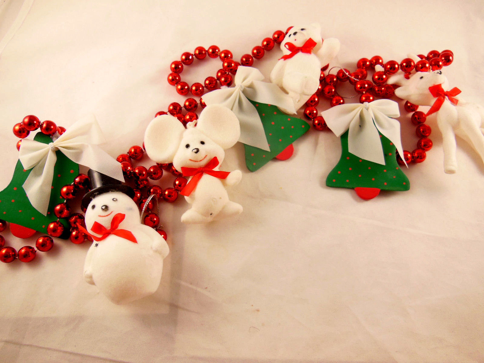 Vintage AVON Festive Friends Christmas Garland Red Beads 6 Ft Deer Snowman Mouse - $10.39