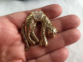 VINTAGE Pin Brooch Cat Cheetah Leopard Animal Gold Metal Tail Moves Costume - £14.81 GBP
