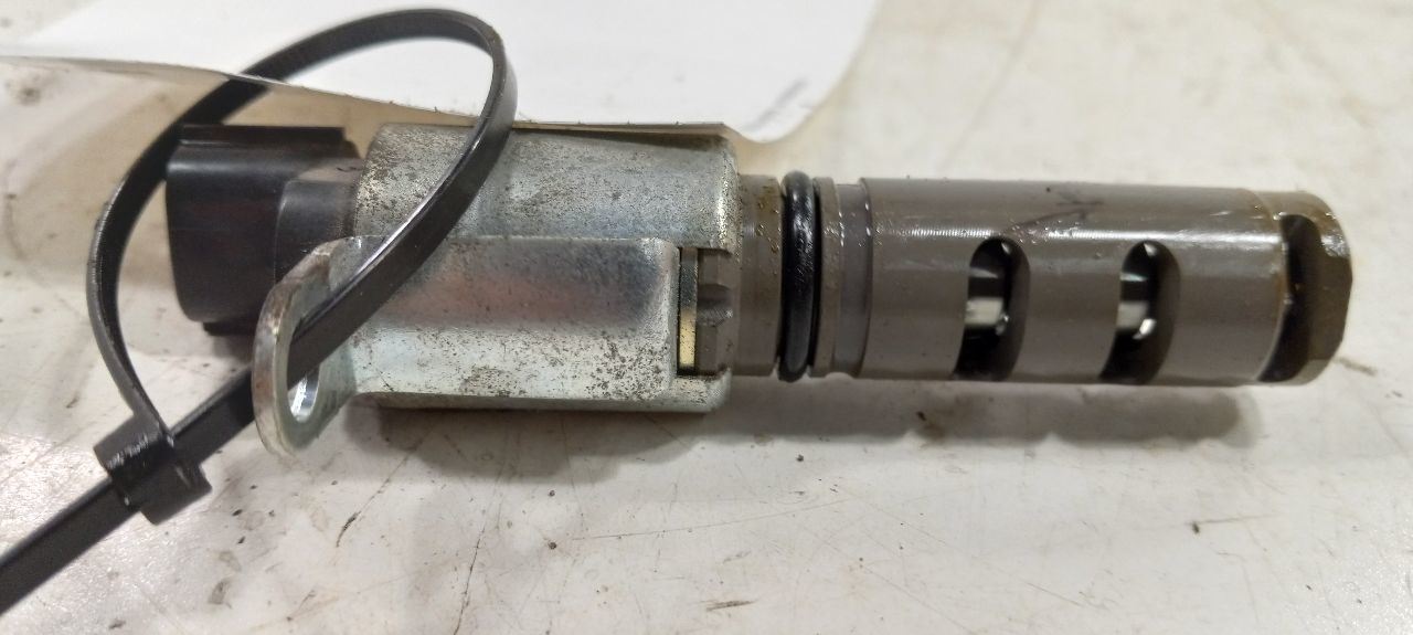 Toyota Corolla Variable Timing Gear Oil Control Valve Solenoid Cylinder Head 18 Item image 2