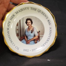 40Th Anniversary Queen Elizabeth Plate By The Royal Anniversary Trust - $10.45