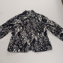 East 5th Petite Top Women's Black/White Floral Linen Blend Blouse Shirt Size PM image 12