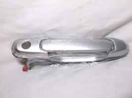 98-99-00-01-02-03 TOYOTA SIENNA DRIVER DOOR OUTSIDE  HANDLE /SILVER image 2