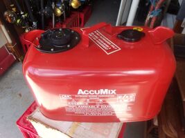 NEW 1984 Johnson/Evinrude OMC ACCUMIX 6 Gallon Outboard GAS Tank - $222.75