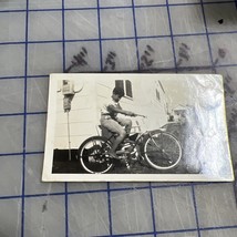 1950s Photograph Kid Riding Bicycle Black And White Child On Bike - $115.83 MXN