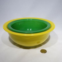 Vintage Pyrex Yellow Green Clear Bottom Mixing Bowls 323 &amp; 322 Nesting 1... - $32.95