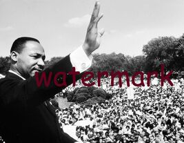 Martin Luther King Jr. Speaking in front of a Crowd B&amp;W Vintage 8x10 Photo - $8.60