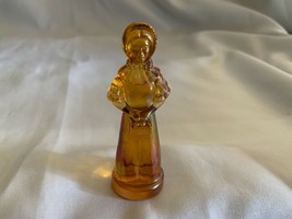 VINTAGE 1970’s Degenhart Glass Amber Carnival Colonial Women Girl Figurine - £9.57 GBP