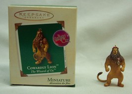 Hallmark Wizard Of Oz The Cowardly Lion Miniature Christmas Tree Ornament 2003 - £11.87 GBP