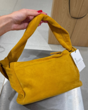 ZARA BNWT 2025. MUSTARD YELLOW LEATHER SPLIT SUEDE HANDBAG. 6232/610/124 - $3,610.79 MXN