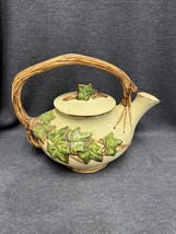 VTG 50&#39;s McCoy Art Pottery Tea Pitcher w/Lid IVY LEAF VINE Pattern Branch Handle - £14.28 GBP
