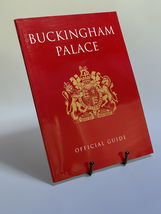 Buckingham Palace Official Guide Softcover Book 64 Pages - $4.99
