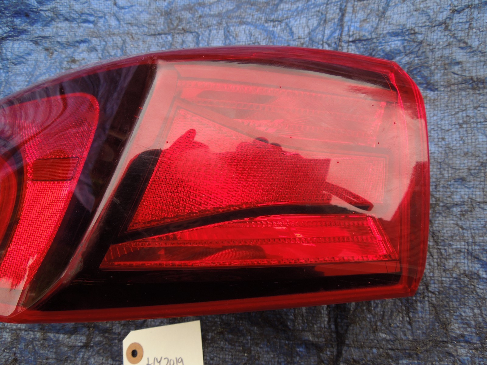 2019 Hyundai Santa Fe left driver side taillight assembly OEM rear light LH Item image 4