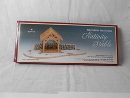 New Vintage 1988 Hallmark Mini Merry Miniatures Nativity Stable Christmas - £8.85 GBP