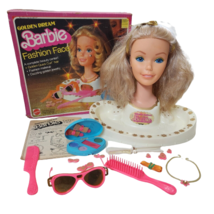 VINTAGE 1980 MATTEL GOLDEN DREAM BARBIE FASHION FACE MAKEUP BEAUTY CENTE... - $115.75 CAD