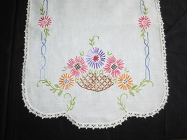 Vintage DAISY EMBROIDERED LINEN RUNNER with Crocheted Edging - 12&quot; x 34&quot; - $12.00