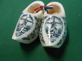 Great Collectible-MINI Porcelain Shoes- Delft Blue Holland..Free Postage Usa - £11.57 GBP