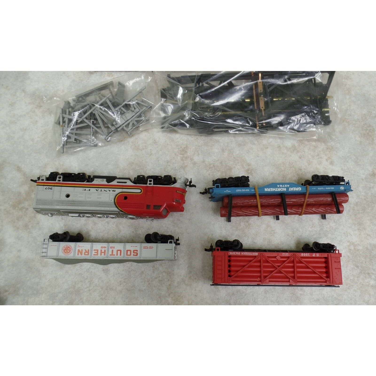 Deals Vintage Bachmann HO Gauge Train LOT EMD F9 Diesel Mehano Freight Cars Life-Like