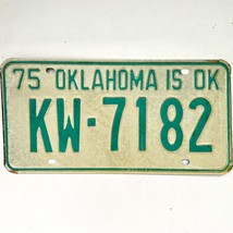 1975 United States Oklahoma Kiowa County Passenger License Plate KW-7182 - £14.70 GBP