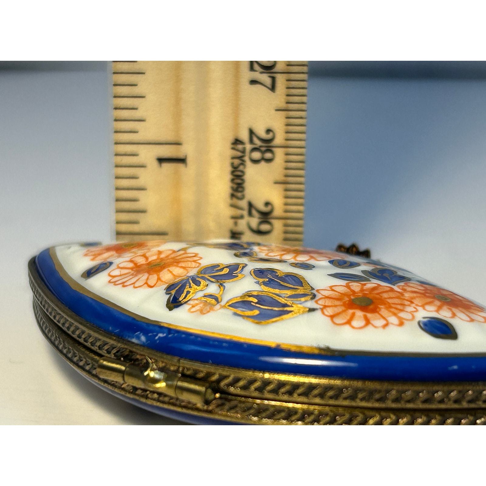 Hand-Painted Limoges Peint Main Trinket Box – Chamart Exclusive Floral Design Item image 15