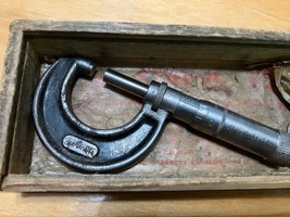 Starrett no 436 0-1&quot; outside Micrometer in Wood Fingerjointed Box - $534.41 MXN