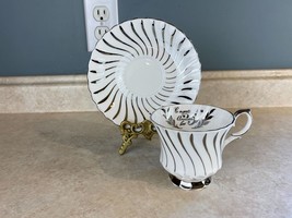 Queen Anne 25th Anniversary Fine Bone China Tea Cup And Saucer Set - $14.74