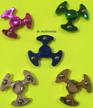 Metálico &amp; Brilla en la Oscuridad Tri Fidget Giradores - £4.70 GBP