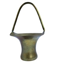 Vintage Brass Long Handled Planter Basket - 10” Tall - Unique Patina  - $442.88 MXN