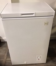 Avanti Model CF350M0W 3.5 cu. ft. Chest Freezer - White / 3.5 cu. ft. - $133.16 CAD
