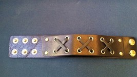 Cuir Noir 3.8cm Large Manchette Bracelet Avec Croisillons Bretelles ~ Réglable - £13.47 GBP
