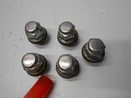 2007 Toyota Prius Lug Nut Set of 5 - $23.99