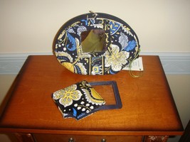 Vera Bradley Ellie Blue Mirror Cosmetic Case NWT And Magnifier NWOT - £38.48 GBP